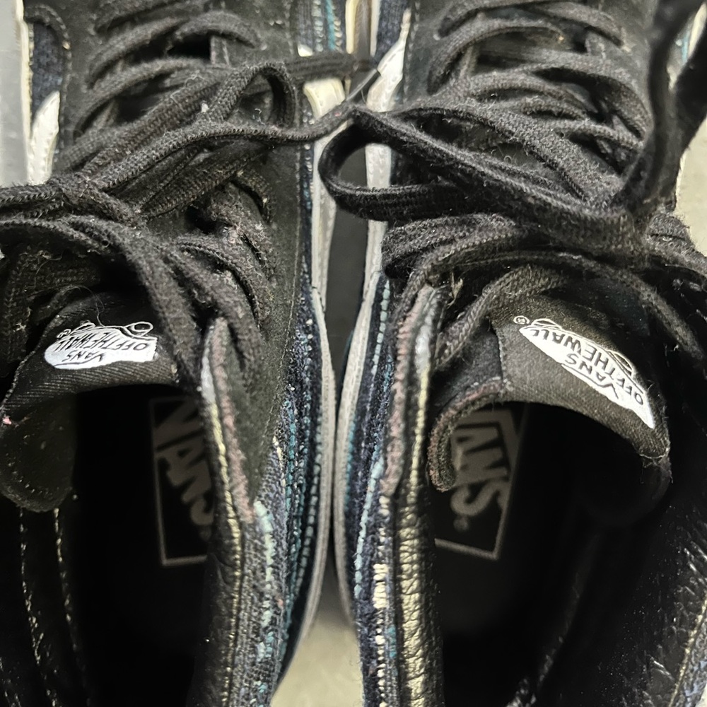 Vans - Picture 2 of 5